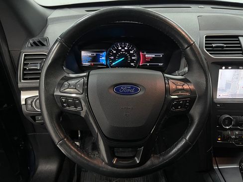 Used 2019 Ford Explorer XLT w/ Equipment Group 202A image 23