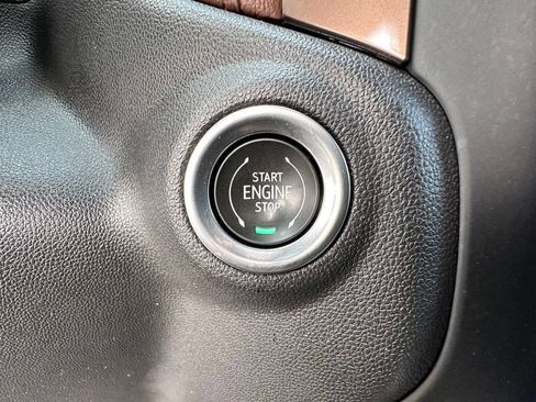 Certified 2020 Chevrolet Silverado 1500 High Country AWD/4WD image 32