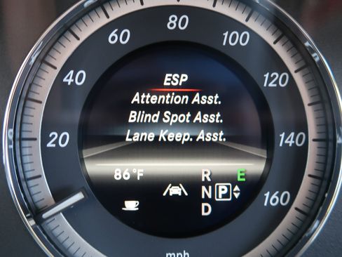 Used 2013 Mercedes-Benz E 350 BlueTEC Sedan image 26