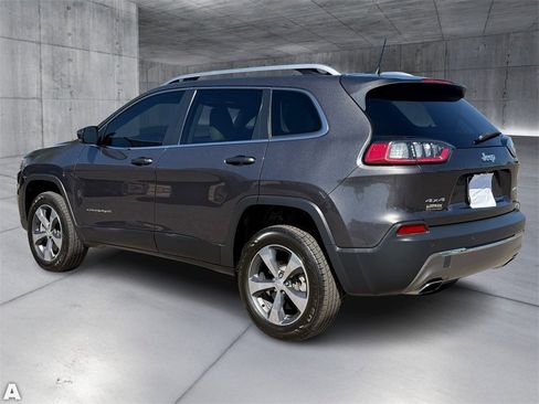 Used 2019 Jeep Cherokee Limited w/ Luxury Group image 4