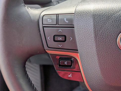 Used 2023 Toyota Crown Limited w/ Advanced Technology Package image 22