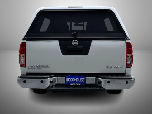 Used 2018 Nissan Frontier SV w/ Value Truck Package AWD/4WD image 6