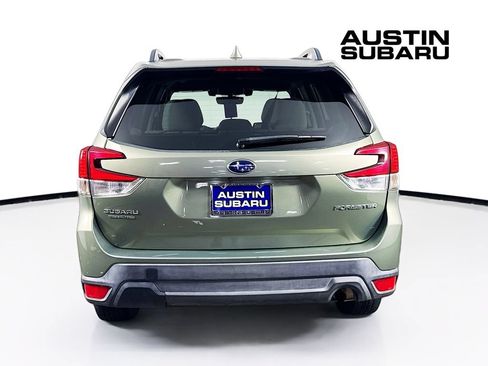 Used 2020 Subaru Forester Premium AWD/4WD image 6