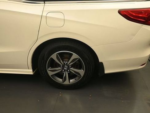 Used 2018 Honda Odyssey Touring image 9