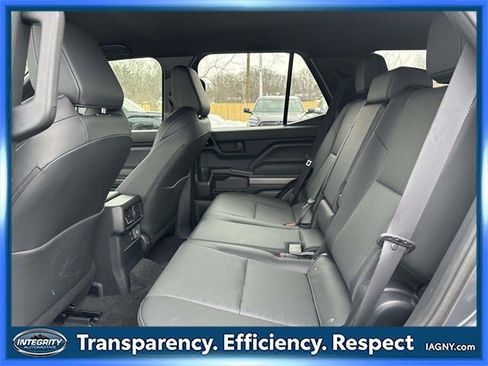 Used 2025 Toyota 4Runner TRD Off-Road image 17