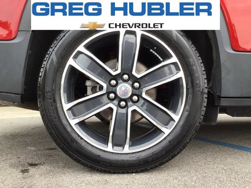 Used 2023 GMC Acadia SLT w/ Technology Package AWD/4WD image 18