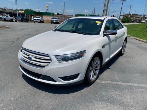 Used 2015 Ford Taurus Limited w/ Equipment Group 301A FWD image 3