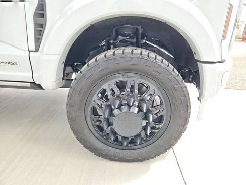 Used 2025 Ford F450 Platinum AWD/4WD image 52
