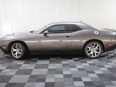 Used 2015 Dodge Challenger SXT Plus w/ Technology Group image 4