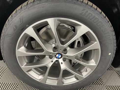 Used 2024 BMW X5 xDrive40i w/ Premium Package image 8