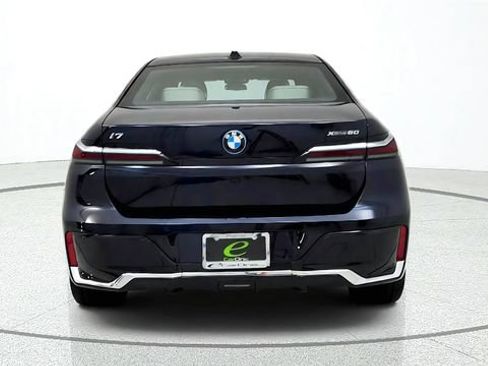 Used 2025 BMW i7 xDrive60 AWD/4WD image 8