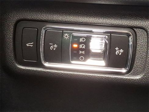 Used 2023 Lincoln Corsair Reserve w/ Equipment Group 201A image 26