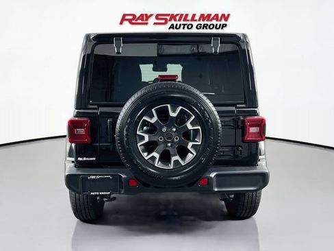 Used 2024 Jeep Wrangler Unlimited Sahara w/ Technology Group AWD/4WD image 6