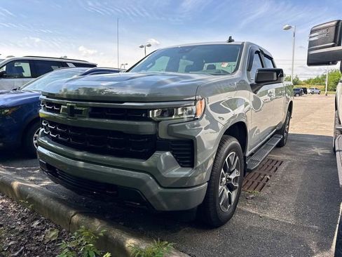 Used 2024 Chevrolet Silverado 1500 RST AWD/4WD image 11