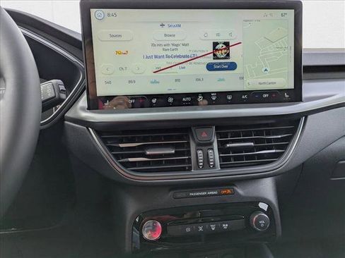 New 2025 Ford Escape SE image 13