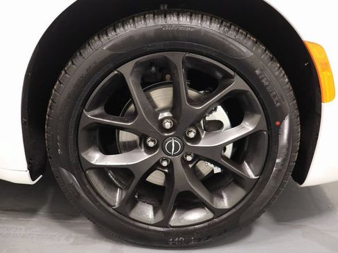 New 2026 Chrysler Pacifica Select w/ S Appearance Package FWD image 26