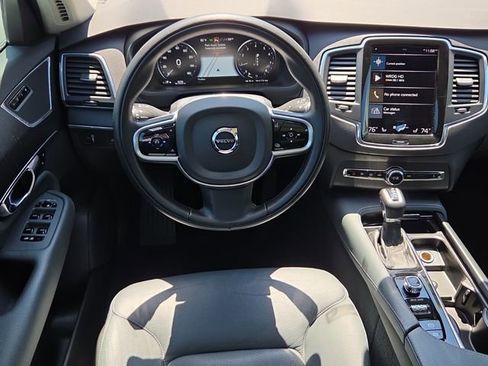 Used 2020 Volvo XC90 T6 Momentum w/ Protection Package Premier AWD/4WD image 14