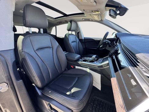 Certified 2022 Audi Q8 Premium w/ Convenience Package AWD/4WD image 26