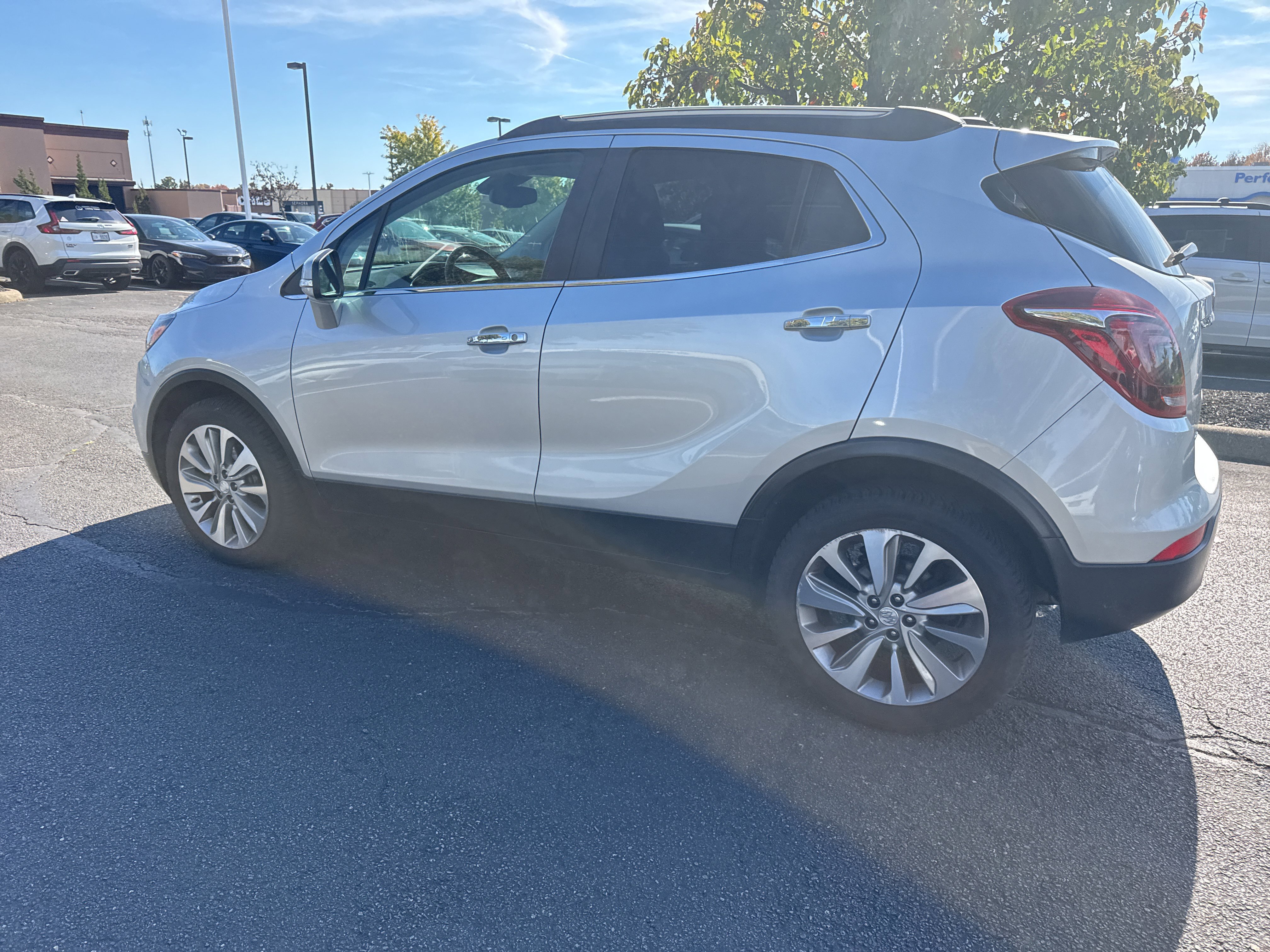 Used 2017 Buick Encore Preferred FWD image 19