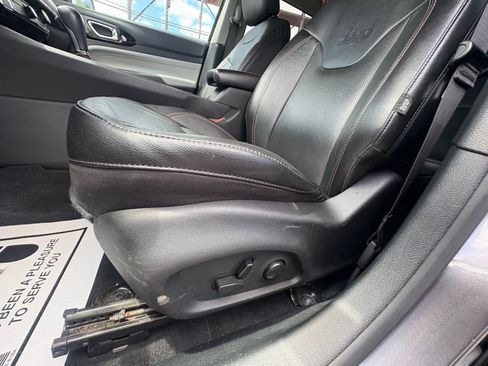 Used 2022 Jeep Compass Limited AWD/4WD image 32