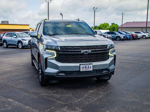 Used 2023 Chevrolet Suburban RST w/ Luxury Package AWD/4WD image 10