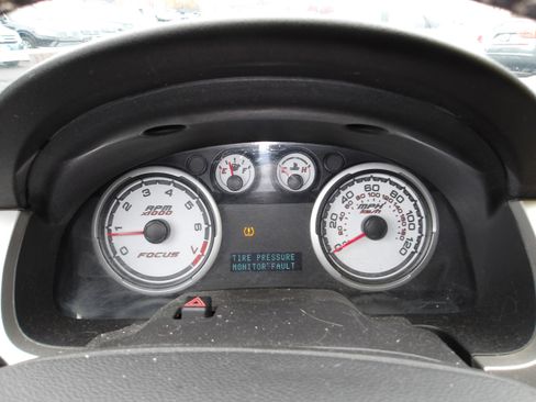 Used 2010 Ford Focus SES image 18