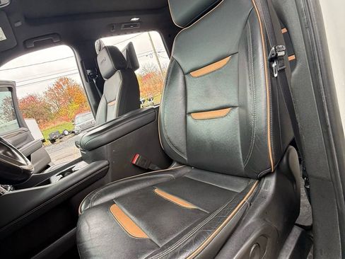 Used 2021 GMC Yukon AT4 w/ AT4 Premium Package image 35