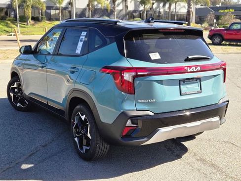 New 2026 Kia Seltos S FWD image 10
