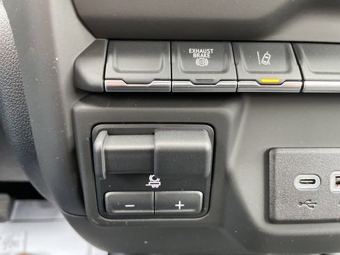 Used 2025 Chevrolet Silverado 3500 W/T w/ WT Convenience Package image 10