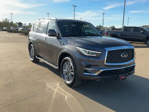 Used 2024 INFINITI QX80 Luxe image 2
