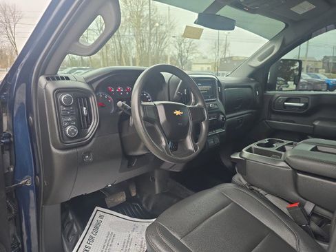 Used 2023 Chevrolet Silverado 3500 W/T image 22