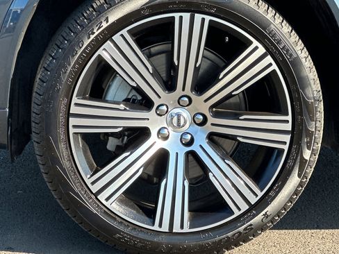 Used 2025 Volvo XC90 B6 Ultra image 34