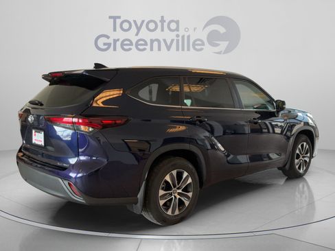 Certified 2025 Toyota Highlander XLE AWD/4WD image 6