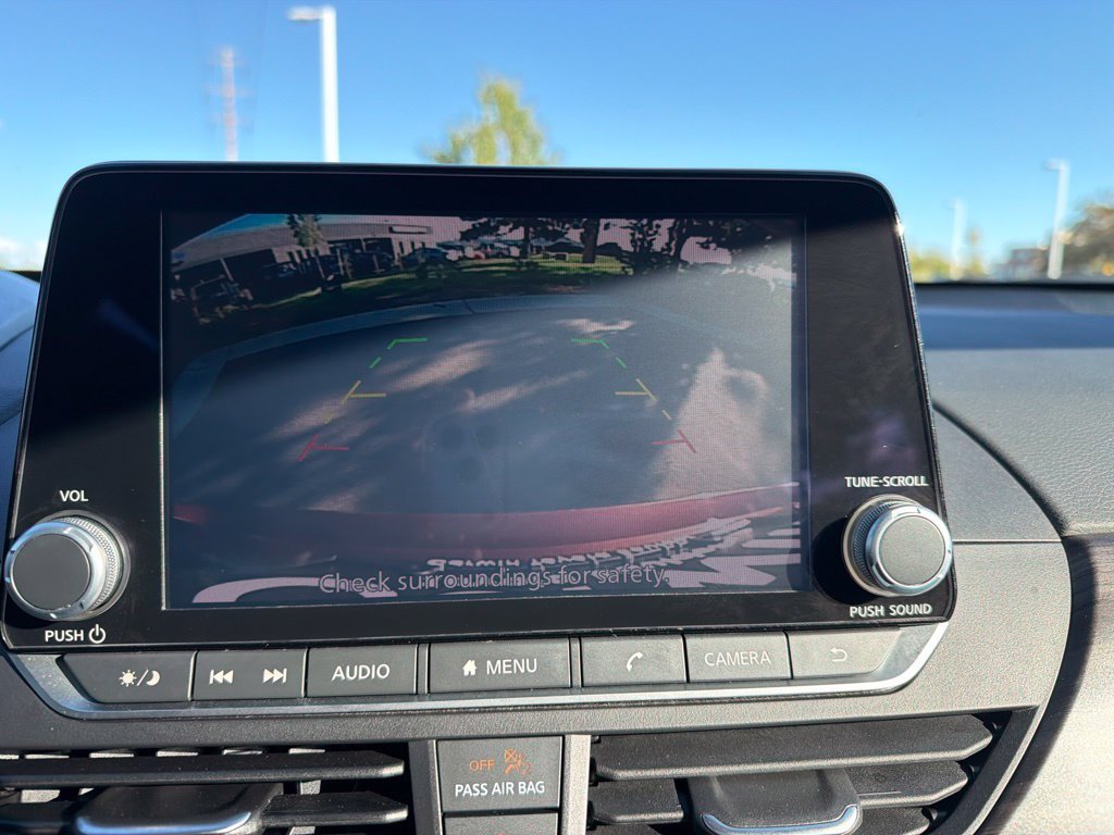 Used 2025 Nissan Altima 2.5 SV FWD image 32