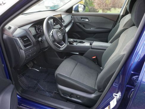 Used 2023 Nissan Rogue SV FWD image 7