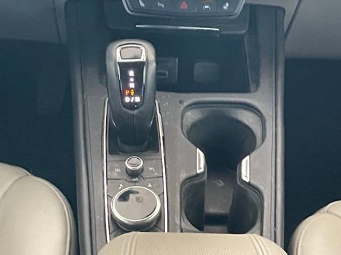 Used 2019 Cadillac XT4 Premium Luxury w/ Cold Weather Package FWD image 15