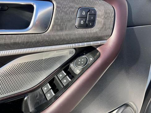 Used 2025 Ford Explorer Platinum w/ LUX Leather Package image 14