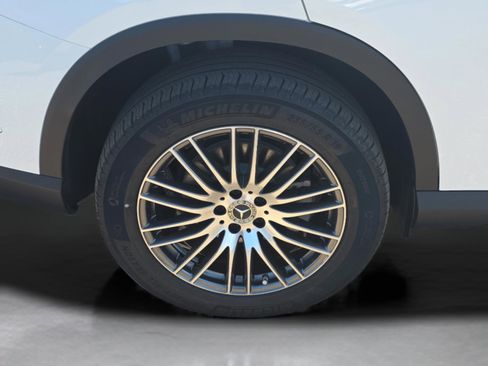 Certified 2026 Mercedes-Benz GLC 300 image 7