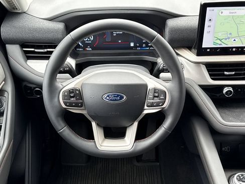 Certified 2026 Ford Explorer Active RWD image 25