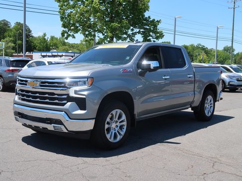 Used 2025 Chevrolet Silverado 1500 LTZ w/ Technology Package AWD/4WD image 5