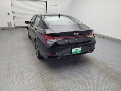 Used 2023 Hyundai Elantra SEL w/ Convenience Package image 6