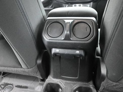 Used 2023 Jeep Gladiator Sport AWD/4WD image 16