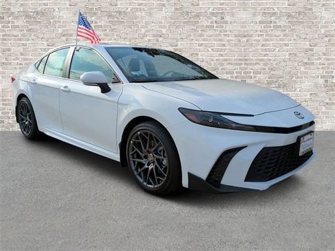 New 2026 Toyota Camry SE image 1
