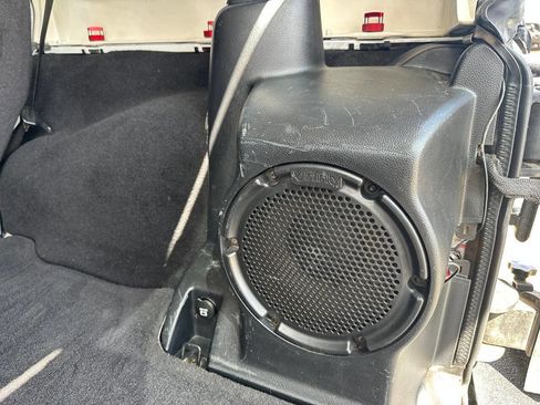 Used 2012 Jeep Wrangler Unlimited Rubicon w/ Connectivity Group AWD/4WD image 40