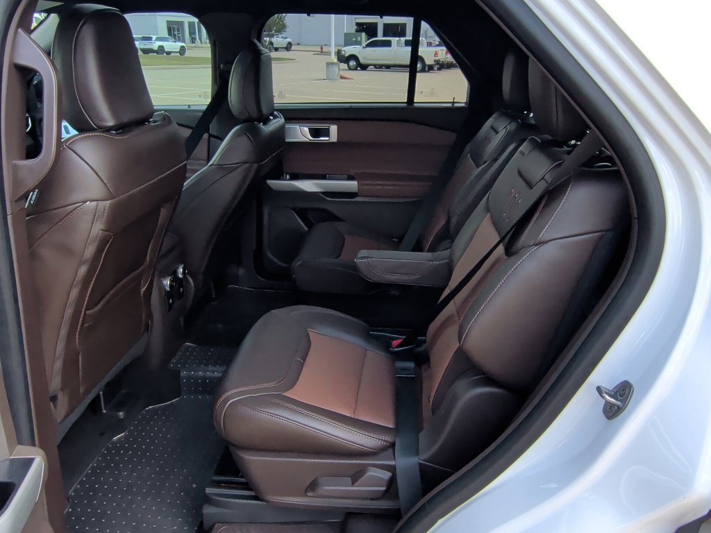 Used 2023 Ford Explorer King Ranch w/ Technology Package AWD/4WD image 37