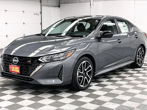 New 2025 Nissan Sentra SR w/ SR Premium Package FWD image 6