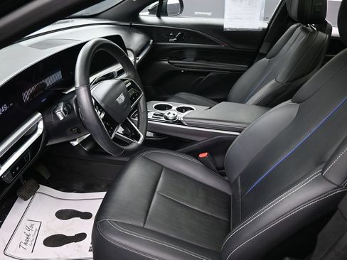 Used 2024 Cadillac Lyriq Luxury RWD image 22