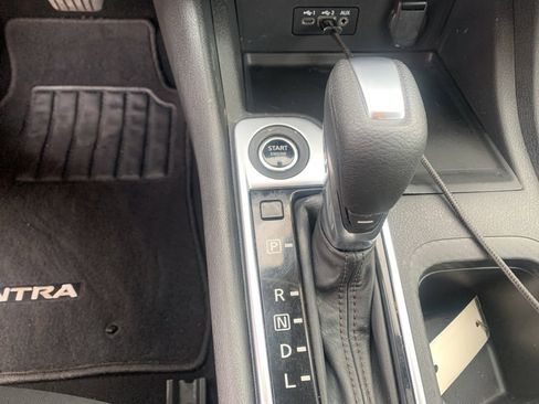 Used 2022 Nissan Sentra SV image 12