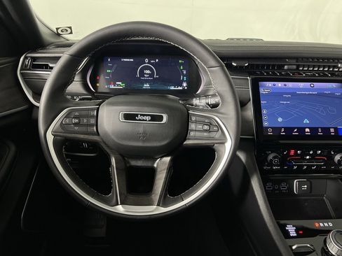 Used 2024 Jeep Grand Cherokee Limited 4xe image 13