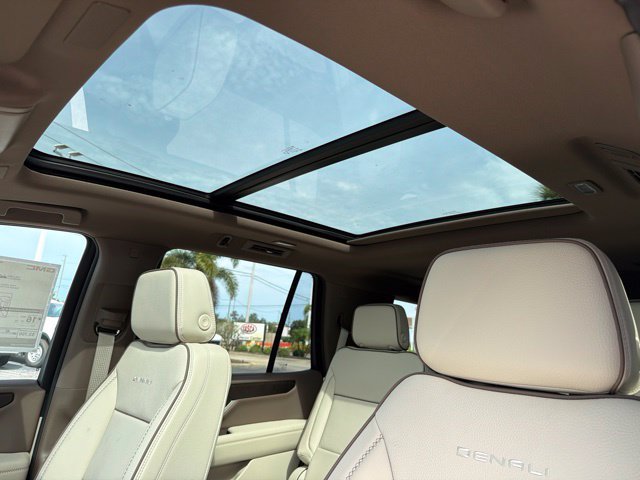 New 2027 GMC Yukon Denali w/ Sun & Power Step Package AWD/4WD image 30